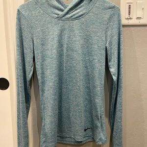 Women’s nike dri-fit size: XS long sleeve hooded shirt